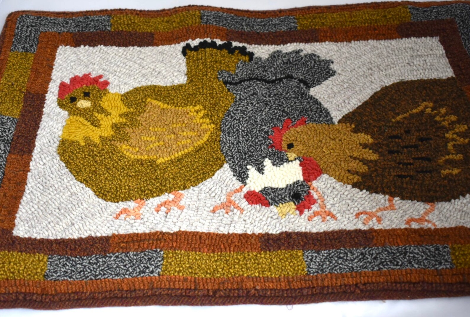 Hooked Rug Pattern hens in the Yard 28 X 17 - Etsy