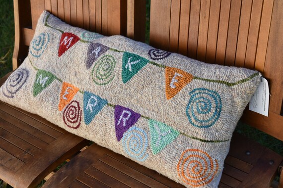 Farmhouse Hooked Rug Decorative Pillow Etsy
