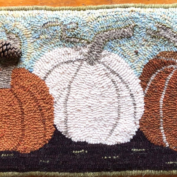 Hooked rug pattern on primitive linen - "Three Pumpkins"