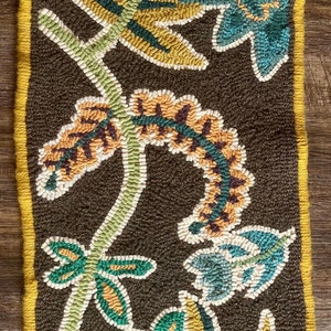 Primitive hand hooked original wool rug, Flowers and Vines, 36 x 13 inches