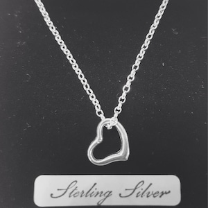 Heart shaped pendant necklace
