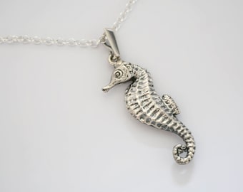 Seahorse pendant
