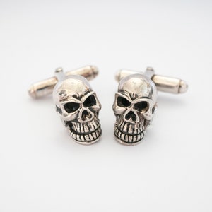 Skull cufflinks