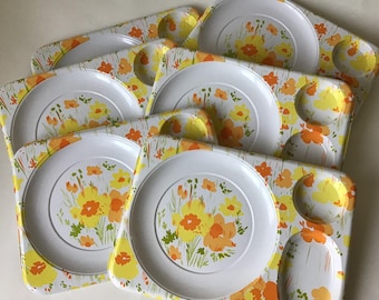 Vintage 6 Mid Century Modern Plastic Floral Food Divided Trays TV Dinner