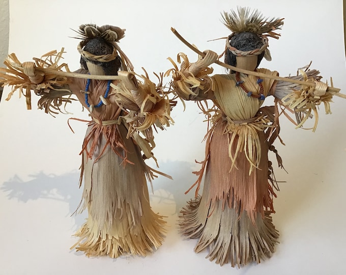 Two Vintage Native American Corn Husk Dolls Helen Harmon Etsy