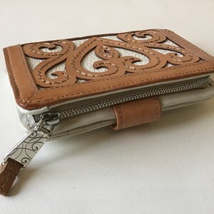 Brighton Bags Beautiful Leather Genoa White and Natural Wallet bild 6