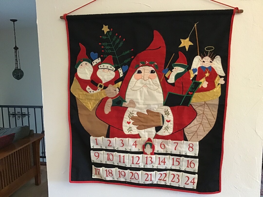 Vintage House of Hatten Christmas Santa Cloth Advent Countdown Calendar