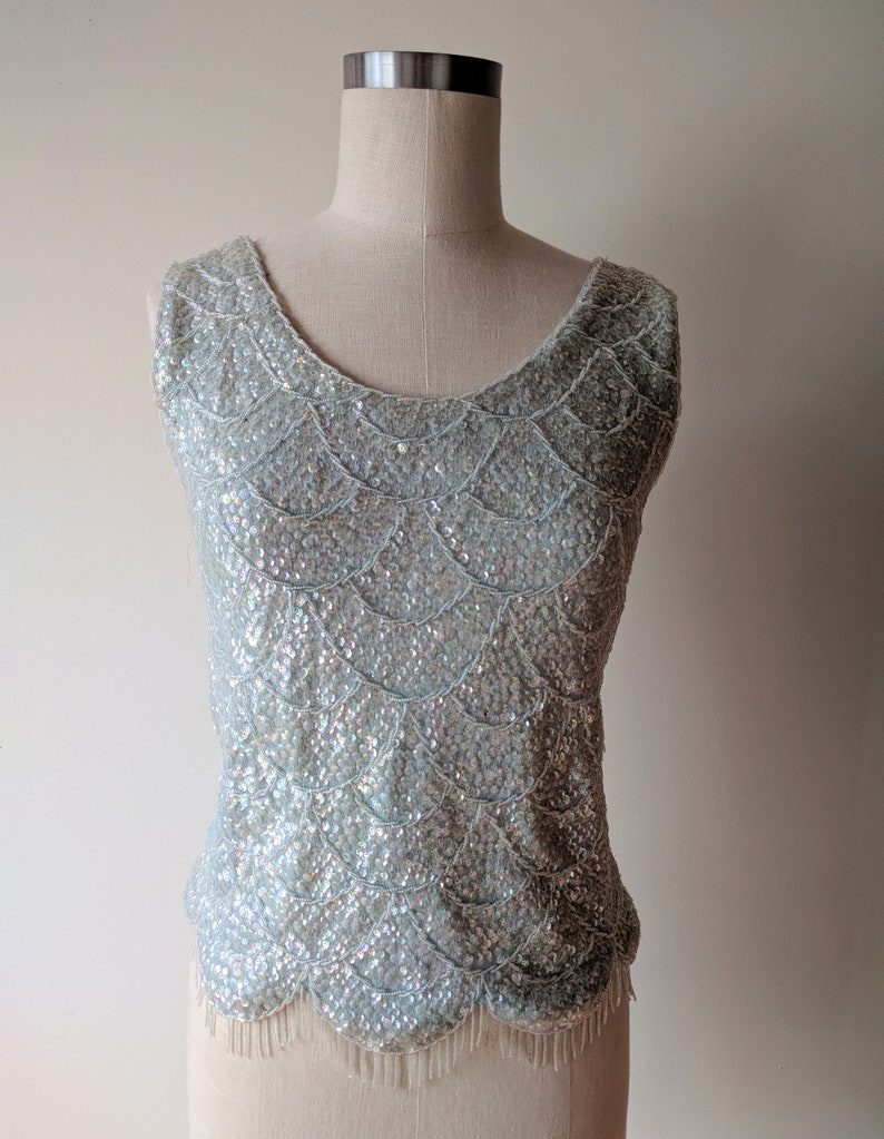 60/'s Sequined top wool sleeveless beaded and sequined shell shimmer tank topmade in Hong Kong size small