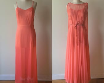 Vestido largo de dos piezas estilo diosa griega de gasa rosa sandía con pliegues de cristal, de la marca Vanity Fair, de los años 60, talla 34.