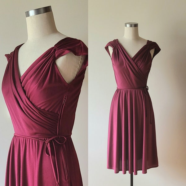 70s disco dress/ silky polyester knit wrap front dress / wine red midi dress  / dancing dress / slinky party dress size small