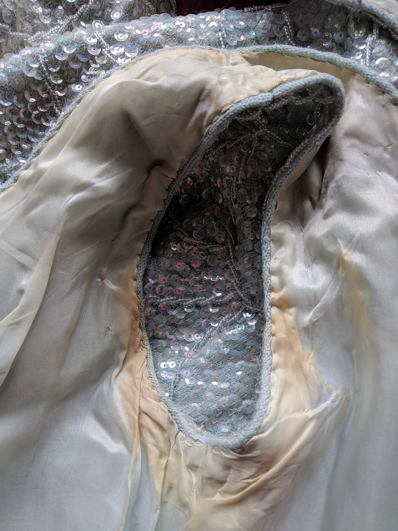 60/'s Sequined top wool sleeveless beaded and sequined shell shimmer tank topmade in Hong Kong size small