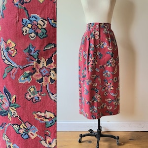 80s-90s high waist midi skirt/ printed floral twill denim button front  skirt with pockets by Willowbend size 12