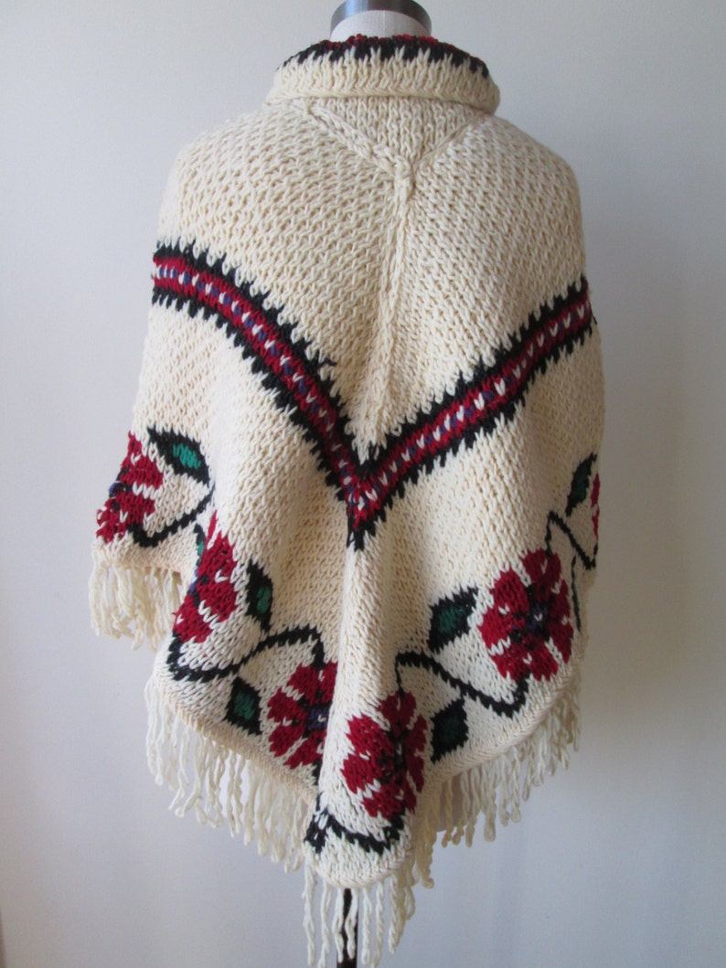 60/'s-70/'s poncho hand knit Hippie Poncho oversize red flowers Sweater Poncho