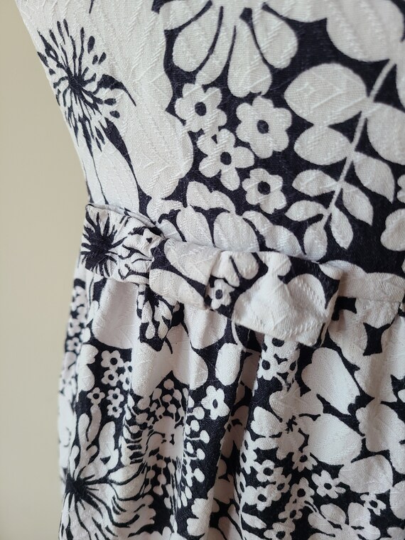 60's Mod mini dress / pique flower power sleevele… - image 9