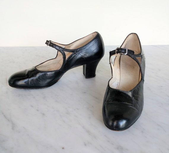 black flapper shoes