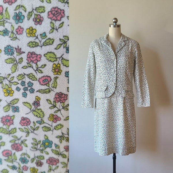 60's skirt suit / Cos Cob calico floral  preppy suit/  two piece suit / ditsy pastel floral / A line skirt size extra small