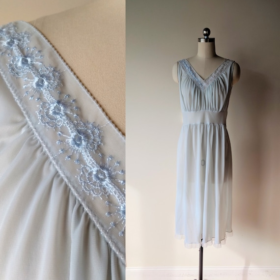 50s negligee/ Faerie pale blue ballerina style gow