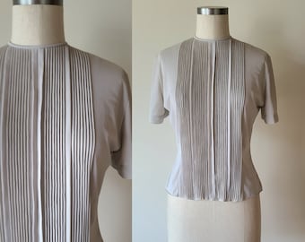 50s-60s nylon blouse / tuck front nylon blouse / dove gray  secretary blouse / button back blouse / by Jane Holly Originals  size 34