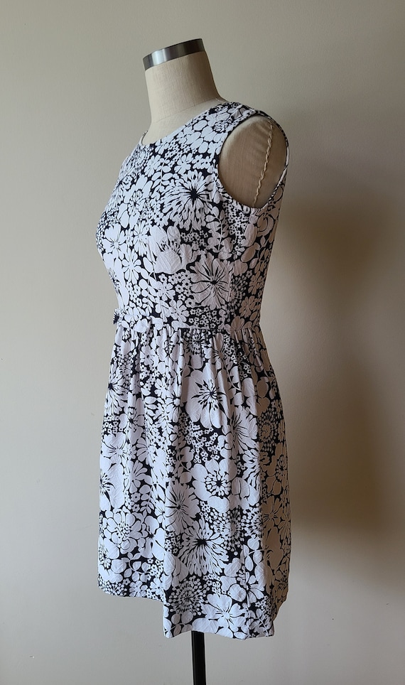 60's Mod mini dress / pique flower power sleevele… - image 6