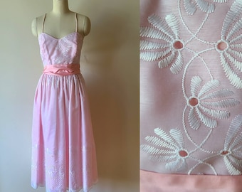 70s eyelet lace dress/ lace prom party dress with sweetheart neckline / midi pink wedding dress / by Joy Stevens of California size XS