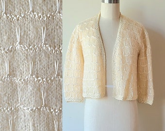 Suéter Mohair vintage / cárdigan de punto a mano de marfil / suéter difuso / chaqueta de manga 3/4 recortada / tamaño pequeño-mediano