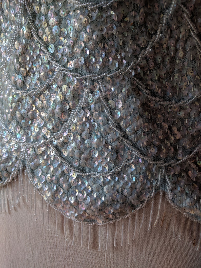 60/'s Sequined top wool sleeveless beaded and sequined shell shimmer tank topmade in Hong Kong size small