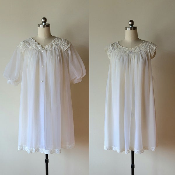 50's -60's Shadowline lingerie set/ off white creme Chiffon and Lace short Peignoir set /gown and robe / size extra small
