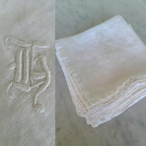 12 Vtg Damask Monogram G white Dinner napkins / 14 inches square