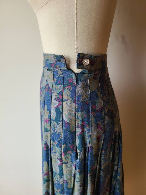 Vtg Laura Ashley skirt / floral midi skirt/ blue … - image 7