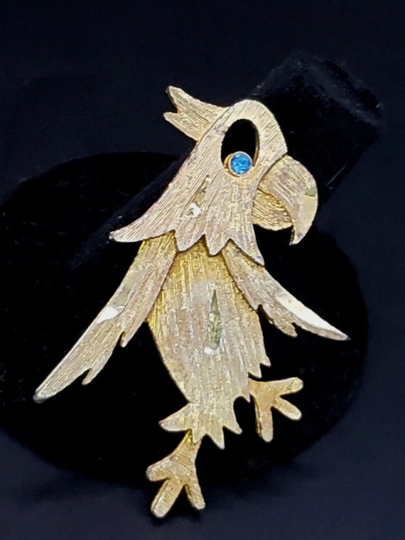 Vintage Parrot Bird Brushed Gold tone Brooch Blue 