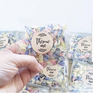 Confezioni di coriandoli di fiori secchi ecologici per matrimoni - Tocco romantico naturale - opzioni di colore disponibili