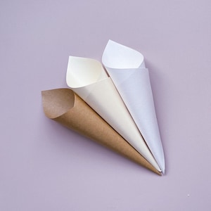 Coni di coriandoli per matrimonio - Bianco, avorio e marrone kraft - Pronti all'uso - Classico, rustico tradizionale, boho, romantico vintage per matrimonio
