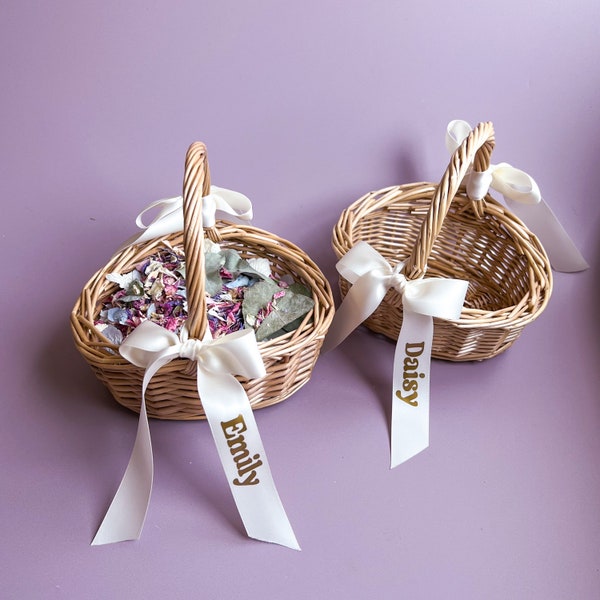 Adorable panier de demoiselle d'honneur avec confettis de pétales biodégradables en option | Accessoires de mariage naturels