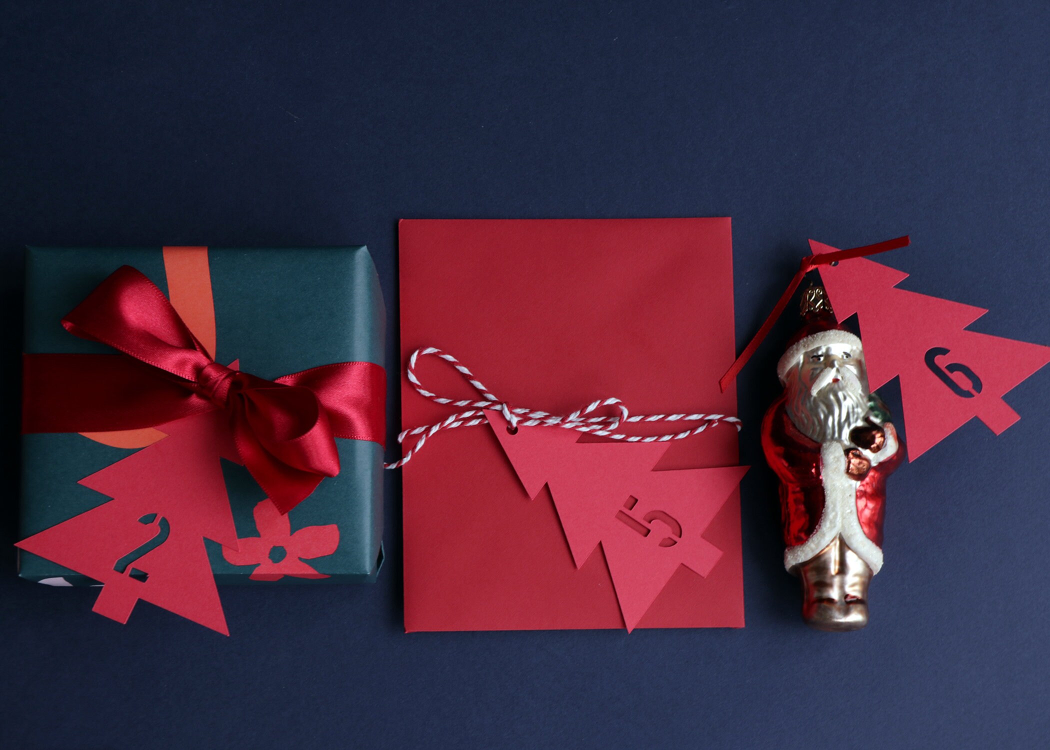 24 Die Cut Raspberry Christmas Tree Tags - Balises Calendrier de L'avent Compte à Rebours Noël