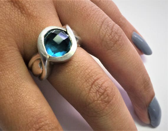 Chunky Silver Ring with Blue Topaz; Vintage Silve… - image 4