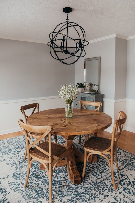 Round cottage dining table deals