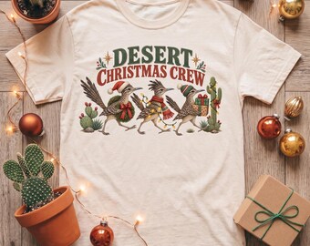 Camiseta navideña del desierto, camiseta navideña Roadrunner, camiseta navideña del suroeste, camiseta navideña Cactus con colores cómodos