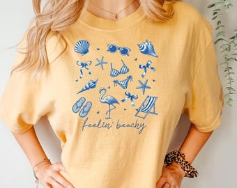 Summer T Shirt Feelin Beachy Graphic Tee, Coastal Vibes Tee, Cute Beach Outfit, Seashells Tshirt, Fun Summer Shirt, Beach Day Top