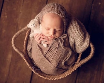 Sea Grass Basket with Woven Handles, Newborn Photo Props, Newborn Basket