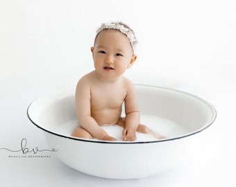 RTS, XL 60cm Vintage Metal Tub, for Milk Bath Sessions, Sitter Prop, Sitter Bath