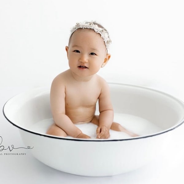 RTS, XL 60cm Vintage Metal Tub, for Milk Bath Sessions, Sitter Prop, Sitter Bath