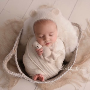 White Sea Grass Basket with Woven Handles, Newborn Photo Props, Newborn Basket