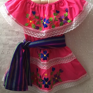 Mexicaanse meisjesjurk met kleurrijke bloemen, Mexicaanse babyjurk met bloemmotief, Campesina-jurk, eerste Mexicaanse verjaardag