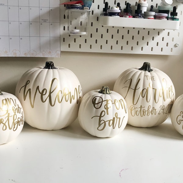Pumpkin Wedding Signs - Fall Wedding Signs - Wedding Pumpkins - Last Name Pumpkin - White Pumpkin Decor - Pumpkin Decoration - Halloween