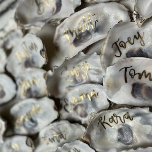 Oyster Shell Place Cards | Wedding Place Cards | Beach Wedding | Gold Oyster Shell Name Cards | Personalized Shells for Wedding Favor