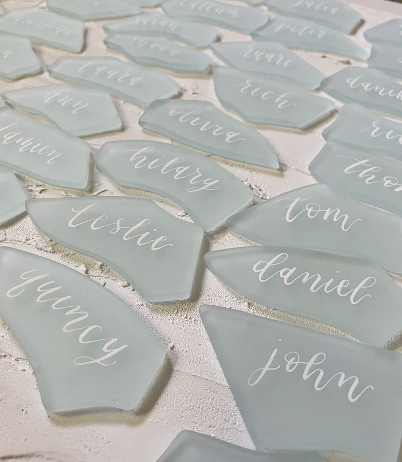 Sea Glass Place Cards Sea Glass Escort Cards Calligraphy Place Cards Beach Wedding Summer Wedding Coastal Wedding Place Cards zdjęcie 4