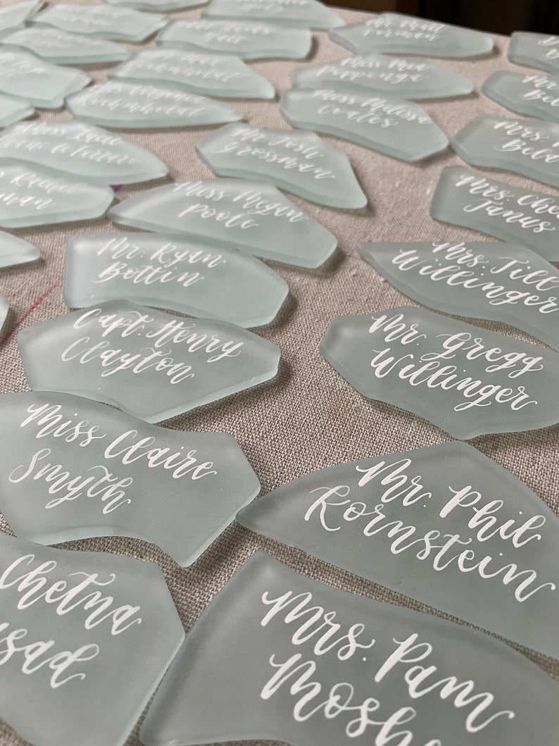 Sea Glass Place Cards Sea Glass Escort Cards Calligraphy Place Cards Beach Wedding Summer Wedding Coastal Wedding Place Cards zdjęcie 3