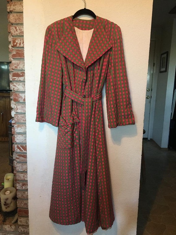 Fabulous 40s Quilted Satin Robe
