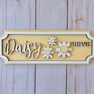 Daisy Drive street sign tiered tray decor, daisy decor spring decor