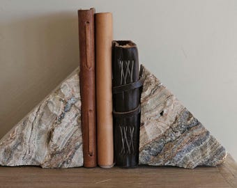 Onyx Bookend - Bookshelf Organization - Bookstop - Gift